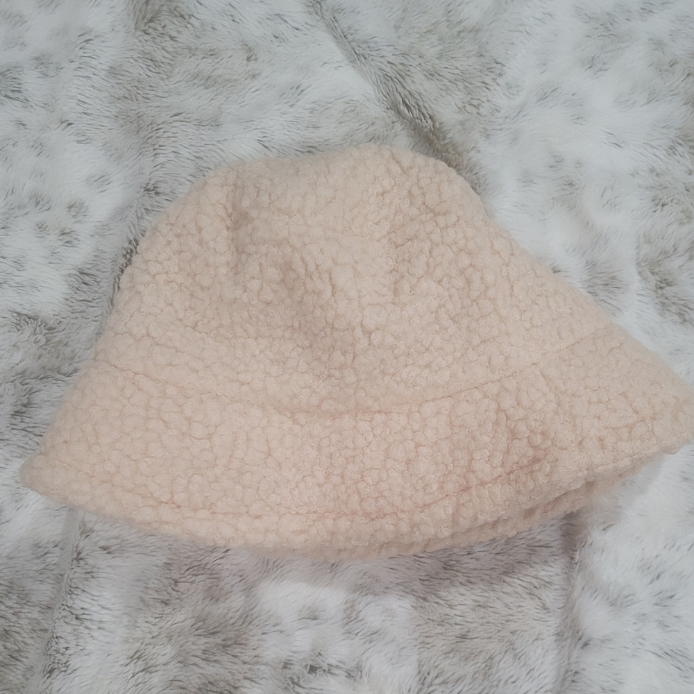Sherpa Bucket Hat